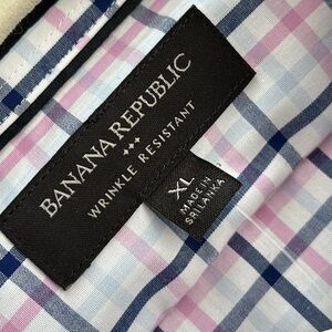 BANANA REPUBLIC WRINKLE RESISTANT PLAID LONG SLEEVE BUTTON DOWN